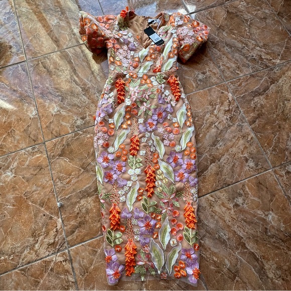 Elliatt Remix Floral Embroidery Midi Dress - Picture 3 of 6